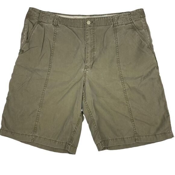 Tommy Bahama Other - Tommy Bahama 7-Pocket Short size 38